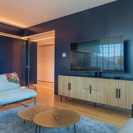 New Luxury Building In The Heart Of カスカイス