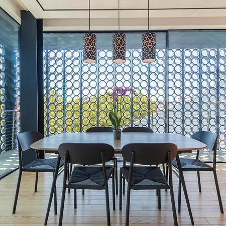 New Luxury Building In The Heart Of * Cascais