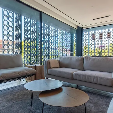 New Luxury Building In The Heart Of アパート カスカイス