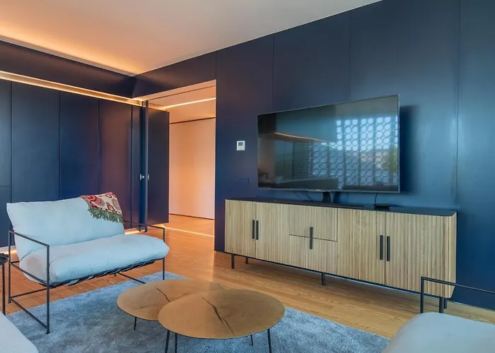 New Luxury Building In The Heart Of Кашкайш