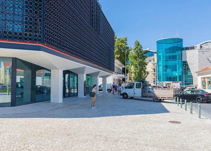 New Luxury Building In The Heart Of