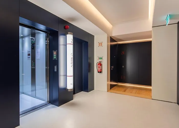 New Luxury Building In The Heart Of * كاسكايس