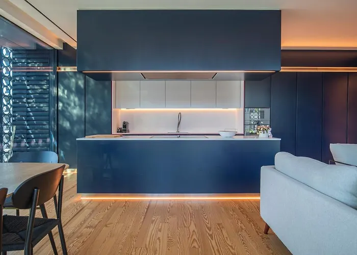 New Luxury Building In The Heart Of Кашкайш
