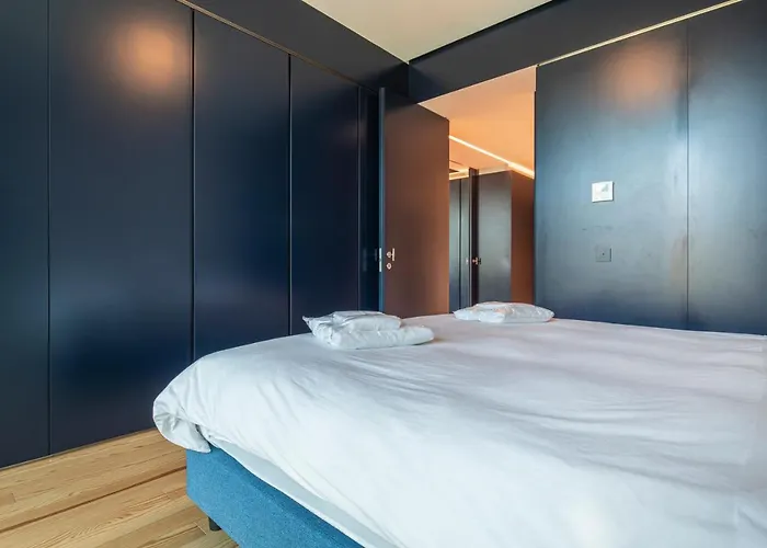 Апартаменты New Luxury Building In The Heart Of Кашкайш