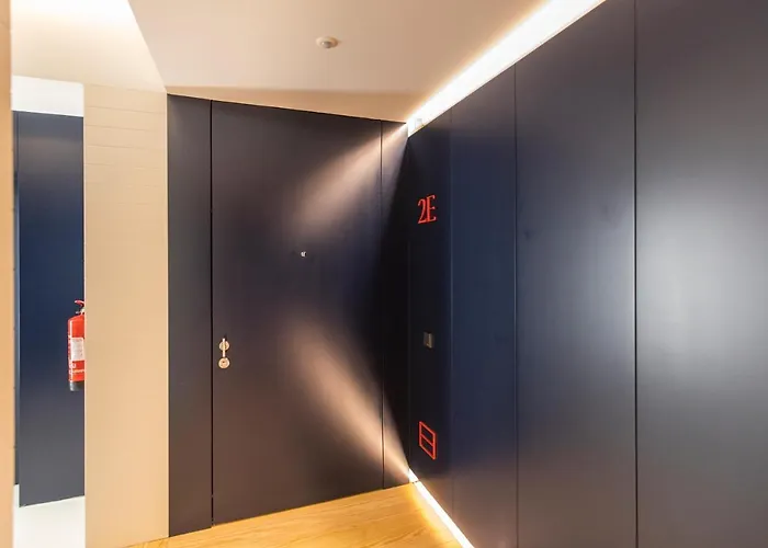 New Luxury Building In The Heart Of * كاسكايس